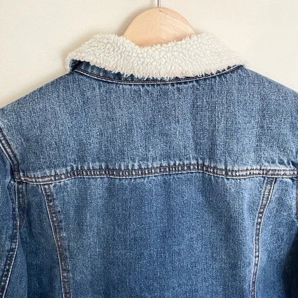 NEW Kensie Jeans Fur Lined Distressed Button Trucker Jacket Women’s Large - Picture 10 of 11